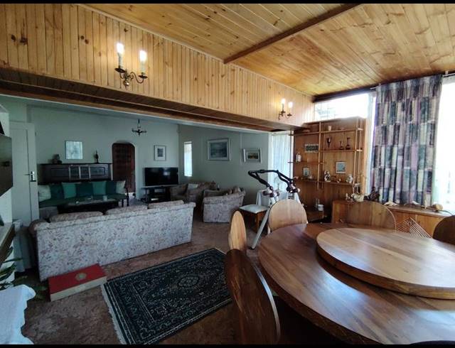 3 BEDROOM HOUSE FOR SALE IN WYCHWOOD